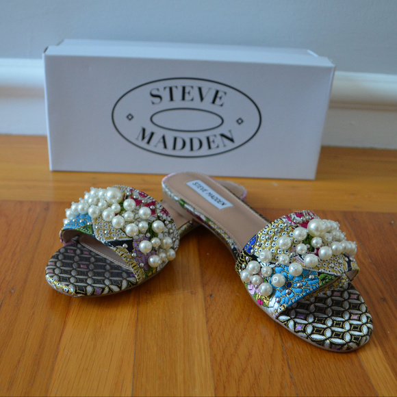 STEVE MADDEN Embellished Flat Slide Sandals - Picture 8 of 8